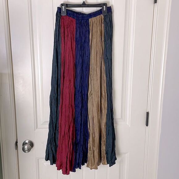 Circle T bohemian long skirt size medium - Picture 2 of 4